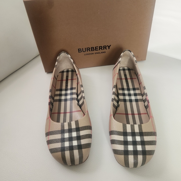 Burberry Shoes - Burberry Women's Beige Plaid Flats